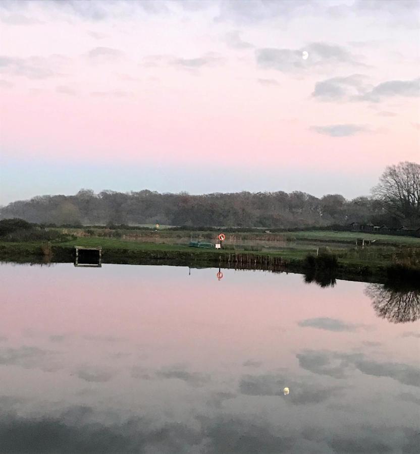 Bransford Farm Fishery & B & B Eksteriør billede