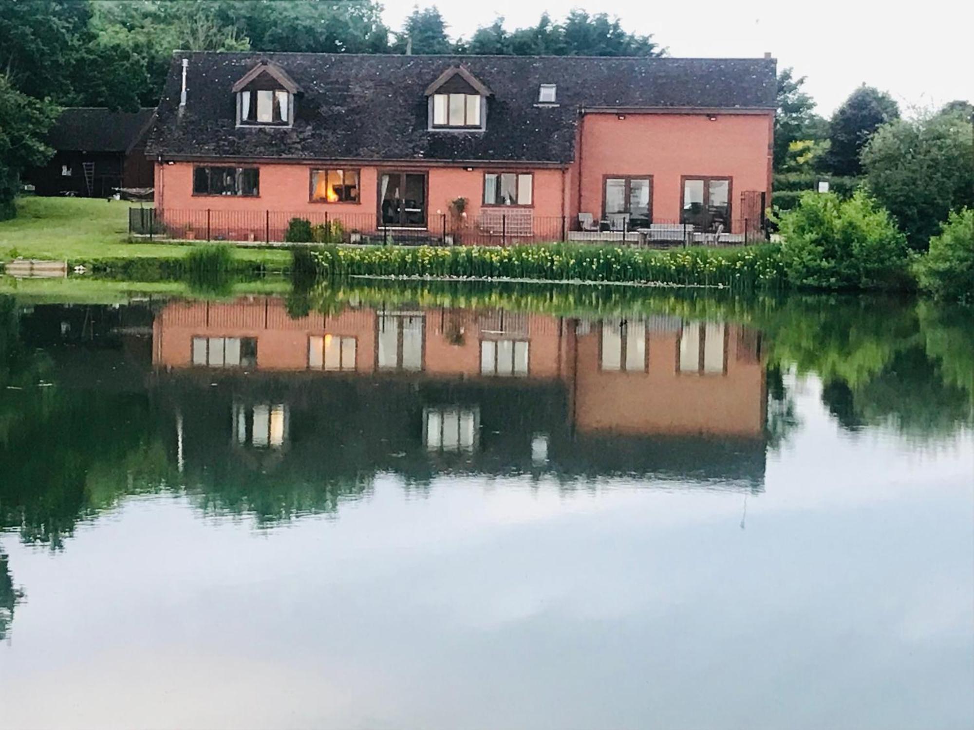 Bransford Farm Fishery & B & B Eksteriør billede